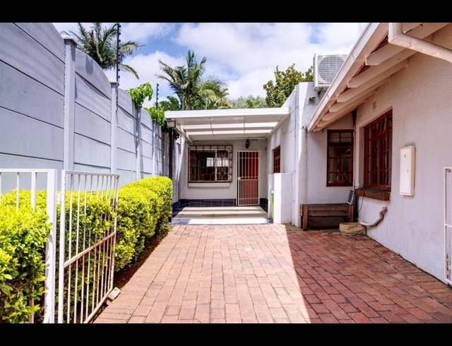 3 BEDROOM HOUSE FOR SALE IN MONTGOMERY PARK